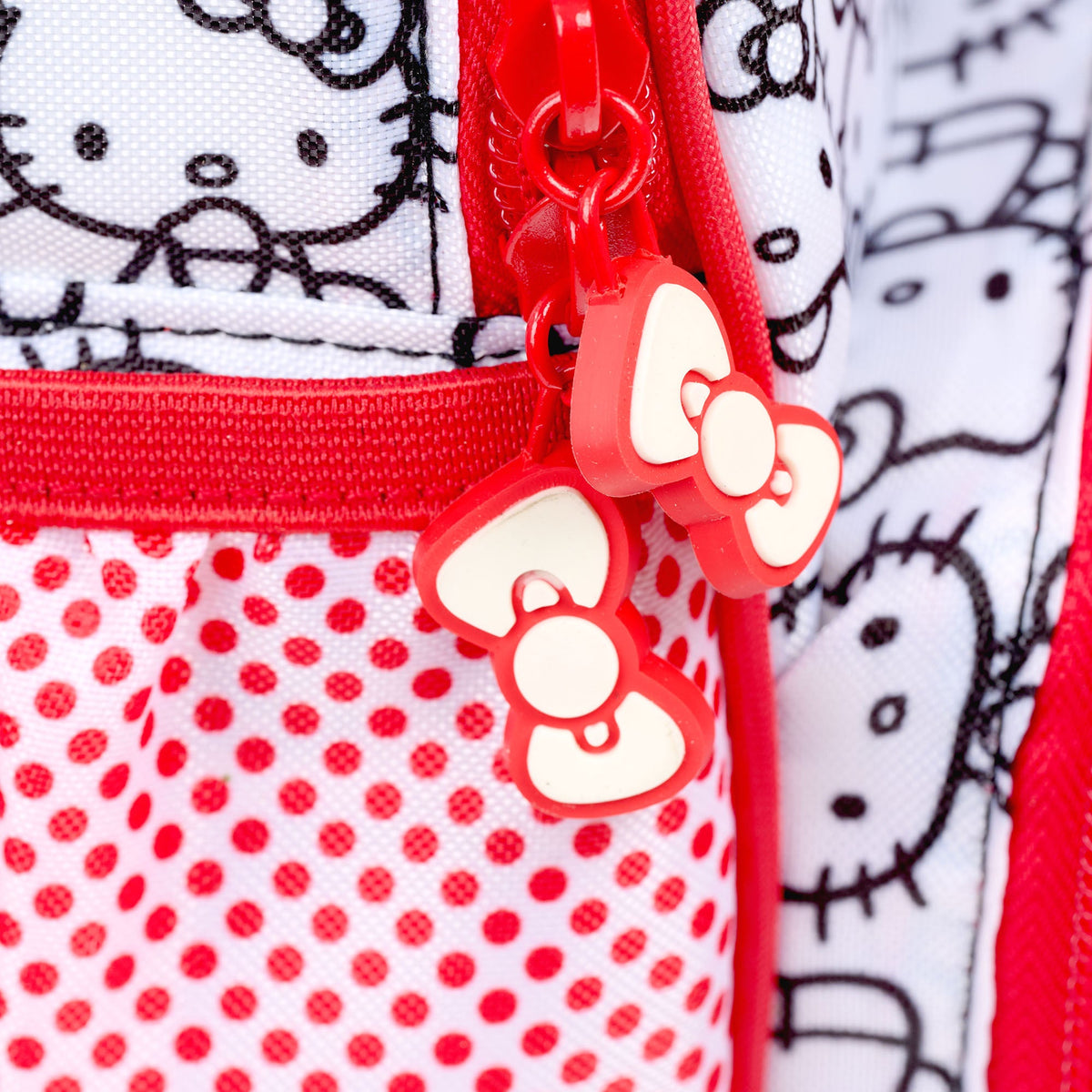 hello-kitty-classic-backpack-cooler-k9 00027925-Z.jpg