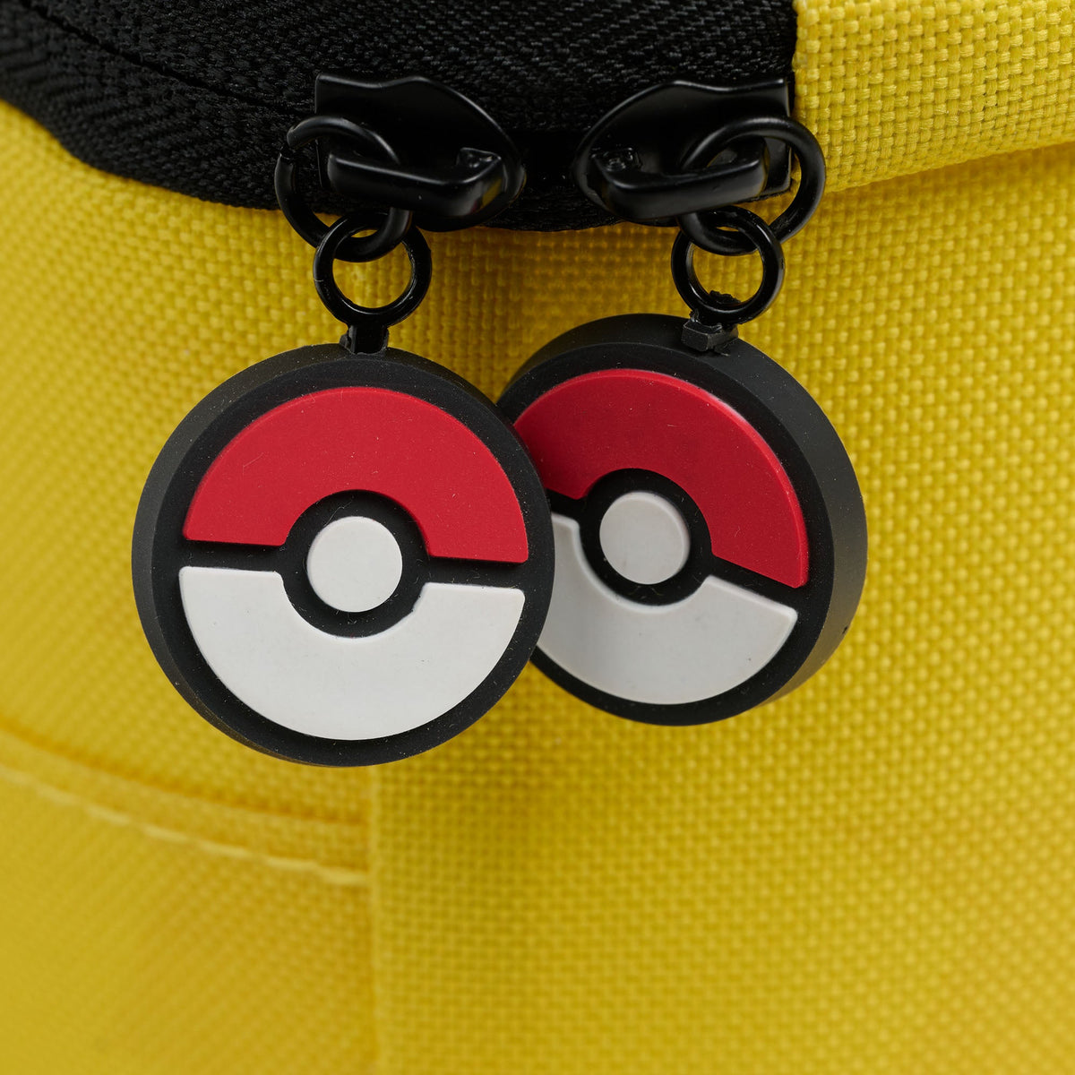 pokemon-pikachu-square-lunch-cooler-bag-u0 00066645-Z.jpg